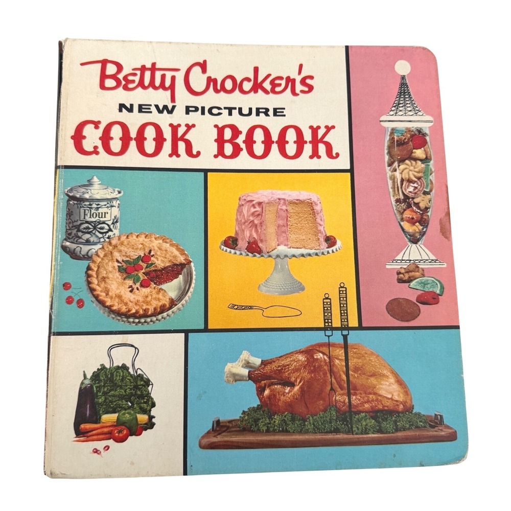 1961 Betty Crocker's New Picture Cook Book 5 Ring Binder First Edition Cookbook